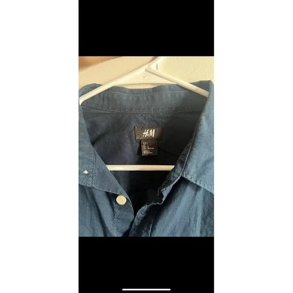 H&M Men's Large Easy Iron Long Sleeve Button Up Shirt Navy Blue EUC - Picture 2 of 4